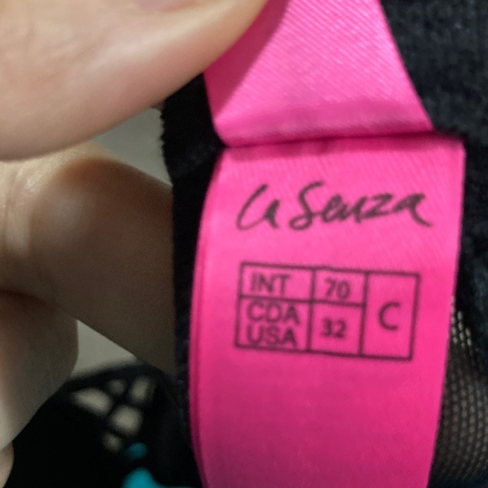 La Senza Beyond sexy black push-up with silver lace detailing 32C - Picture 6 of 6